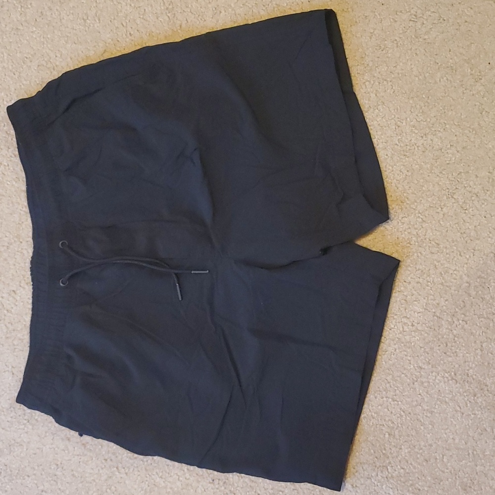 Black American Eagle Men's Shorts, Size Med, 7" Inseam